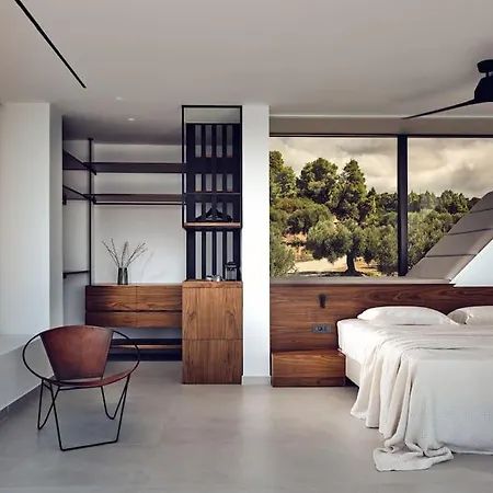 Sea Breeze Haven * Lagomandra