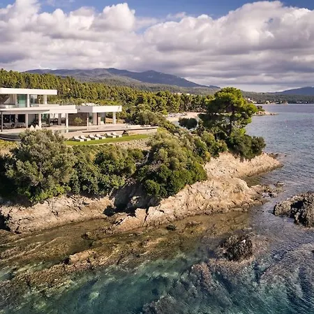 Sea Breeze Haven *