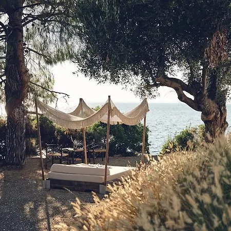 Sea Breeze Haven * Lagomandra